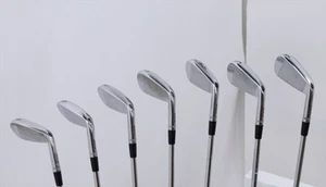 Wilson Staff Model Cb 2021 Iron Set 4-Pw Regular Dynamic Gold 1259635 Left Hand - Picture 1 of 5
