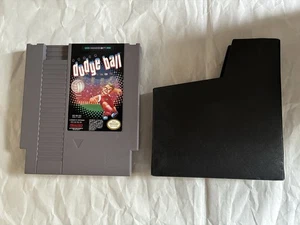 Super Dodge Ball (Nintendo NES 1989) gioco autentico testato + cover originale - Foto 1 di 3