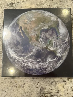 Rompecabezas Circular The Earth 1000 Piezas Cuatro Puntos 26.5" Totalmente Nuevo Foto 1 de 3
