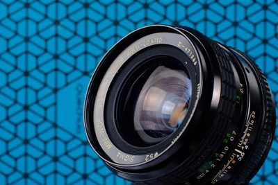 #Serviced# Sigma Mini Wide 28mm f/2.8 Lens Macro M42 - Image 1 of 4