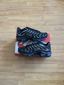 Talla 6 - Nike Air Max Plus SE Negro Cromo Plateado W **SE ENVÍA HOY** - Imagen 1 de 1