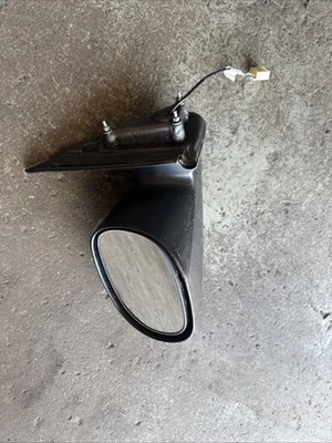 Espejo retrovisor eléctrico con visión lateral izquierda para conductor Chrysler Pt Cruiser 2001-2003 - usado Foto 1 de 4