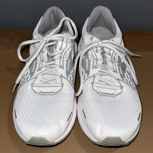 Zapatos para correr Brooks para mujer 9,5 M Adrenaline GTS 21 blancos/grises/plateados 120329-153 - Imagen 1 de 12