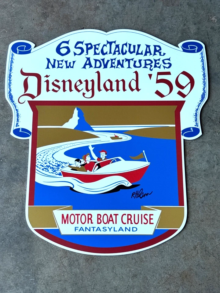 Letrero de crucero en bote a motor Disneyland Fantasyland utilería firmado por Bob Gurr Foto 1 de 1