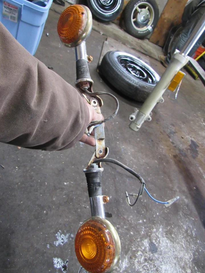 Yamaha XV1000 VIRAGO 1985 intermitentes delanteros izquierda derecha direccional Foto 1 de 1