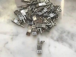 TEXT oder ANRUF SCHMUCK 6 HANDY ZINN CHARMS ALLE NEU. - Bild 1 von 1