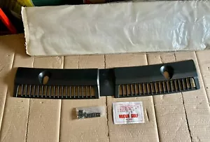 Griglia Presa Aria Cofano Anteriore VW GOLF-MK2 -84/92 By Lampa Made In Italy - Zdjęcie 1 z 5