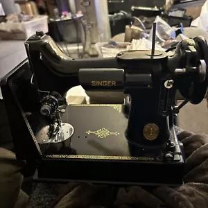 1948 SINGER 221 FEATHERWEIGHT CENTENNIAL BADGED Near MINT Sewing MACHINE CASE ++ - Picture 1 of 24