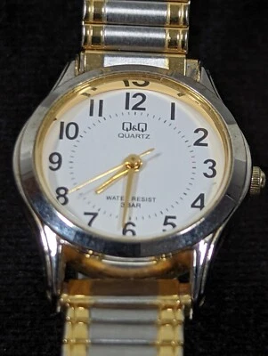Q&Q Citizen White Dial Round Silver Tone Case Two Tone Stainless Steel Watch - Image 1 of 4