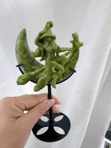 Bruja de jade verde natural tallado bruja de cristal con soportes bruja tallada 1 pieza - Imagen 1 de 8