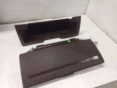 2009-2024 Dodge RAM 4-го поколения LARAMIE верхний перчаточный ящик коричневый 11202137 - Изображение 1 из 4