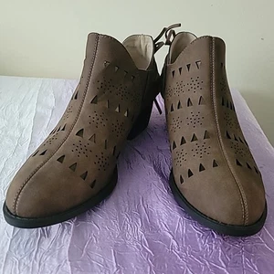 JBU Memory Foam Jambu Evelyn Women's Size 8.5 Brown Vegan Pull Ankle Booties - Picture 1 of 16
