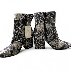 Vintage Y2K Merona blau und silber Blumen geprägt Stiefeletten mit einem 4" Absatz - Bild 1 von 6