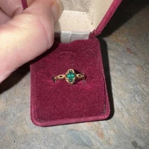 Premier Irish Desire Green Emerald Ring Sz 6 Vintage - Imagen 1 de 3