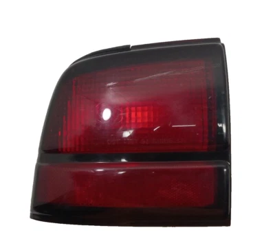 91-94 CHEVROLET CAVALIER LADO IZQUIERDO QTR PANEL MONTADO LUZ TRASERA OEM, 166-01430 Foto 1 de 4