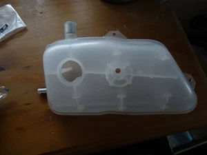 SAAB 900 CLASSIC GENUINE SAAB EXPANSION TANK WATER COOLANT BOTTLE - Picture 1 of 3