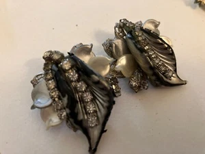 vintage estate rhinestone ear cuff clip on earrings - Picture 1 of 3