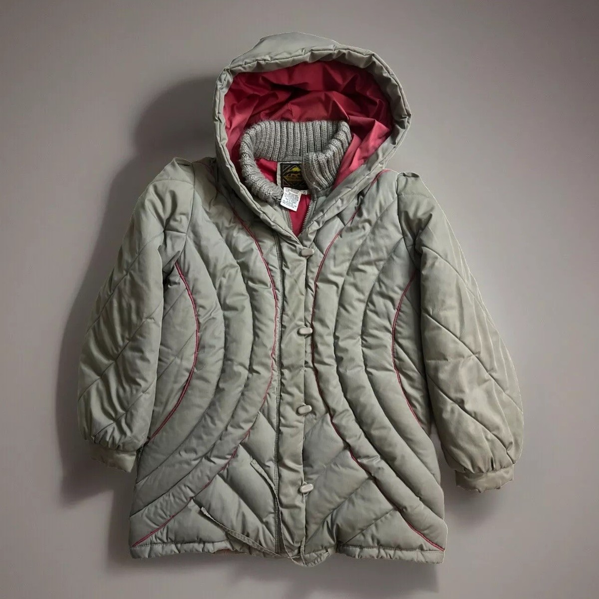 Down 1980s Vintage Coats, Jackets & Vests for Women for sale Down 1980s Vintage Coats, Jackets & Vests for Women for sale
