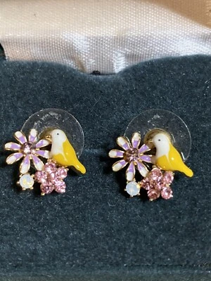 Pendientes flor piedra rosa pájaro canario Foto 1 de 4