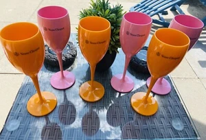 💋Veuve Clicquot Summer Garden party Champagne Flutes X8💋 - Picture 1 of 2