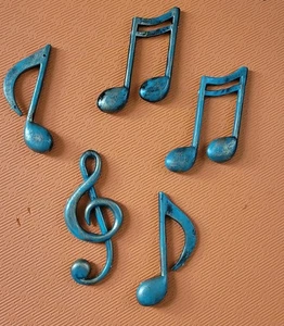 Qty 5- Plastic MUSIC NOTES * 4-5" * Craft Album Decor - Picture 1 of 2