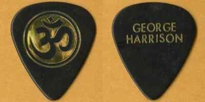 George Harrison 1991 Live In Japan concert tour vintage stage Guitar Pick - Picture 1 of 3