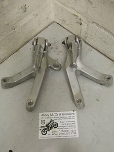 Yamaha YZF600 R yzf 600r Thundercat 96-03 OEM Sozius Fußrastenaufhänger Brac - Bild 1 von 10