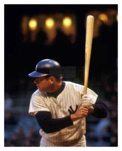 MICKEY MANTLE BATTING NEW YORK YANKEES BASEBALL PLAYER 8X10 PHOTO - Picture 1 of 4