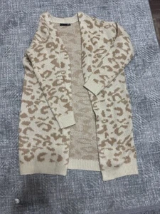 Cardigan - Picture 1 of 4