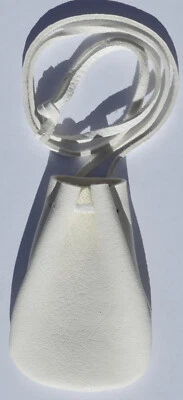 Bolsa medicinal de cuero de ciervo hecha a mano - estilos lisos y con flecos Foto 1 de 4