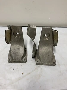 06-10 BMW M5 M6 5.0L S85 Left Right Engine Motor Mount Bracket Pair OEM - Bild 1 von 5