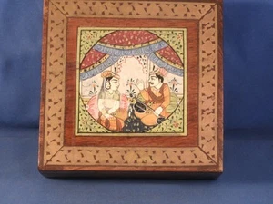 Scatola portagioielli intarsiati in ottone medio orientale vintage - Foto 1 di 7