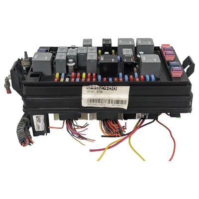 2004-2006 Chevy Colorado GMC Canyon Engine Fuse Box OEM - Imagem 1 de 4