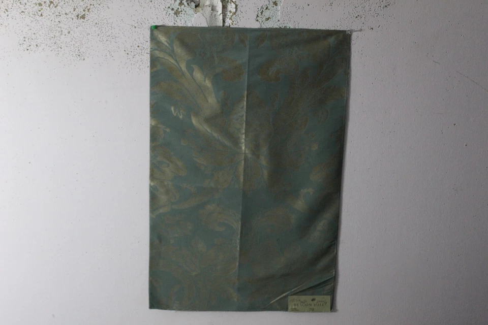 Beacon Hill, Plantilla Hoja Damasco, 17.50" L 26.50" L, Color Océano Foto 1 de 1