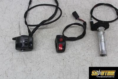 04-06 INTERRUPTORES DE CORTE DE LUZ SEÑALES BOCINA IZQUIERDA DERECHA DUCATI MULTISTRADA 620 Foto 1 de 4