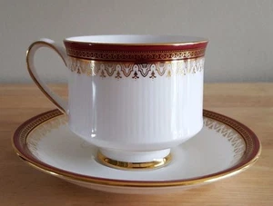 Set Coppa e Aspiratore Vintage Paragon "Holyrood" Rosso Inghilterra - Foto 1 di 6