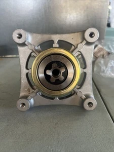 Gruppo mandrino nuovo per Husqvarna AYP 522192870 187292 - senza bulloni inclusi - Foto 1 di 3