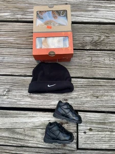 NIKE ACG First Goadome Gift Pack (CB) Size 2C 313939-002 Baby Shoes & Beanie Set - Picture 1 of 5