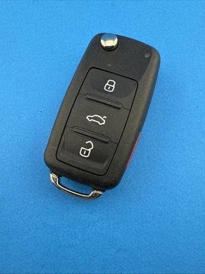USED OEM Volkswagen Keyless Remote Fob 4-Button - 5K0837202DS NBGF593N - TESTED - Image 1 of 3