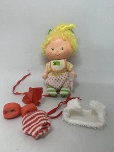 Muñeca Ada Twin Vintage - Pastel Corto de Fresa 1979 con Ropa Extra - Imagen 1 de 5