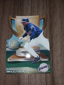 1999 Pacific Crown Collection Cup Die Cut Tony Gwynn #10 - Picture 1 of 2