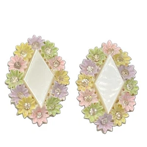 Orecchini Giappone Vintage Margherite Pastello Fiore Ovale Clip Su Strass 1,5” - Foto 1 di 6