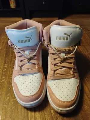 Puma Mujer Talla 8 Rosa Y Blanco Con Cadena De Perlas Y Colgante Foto 1 de 4