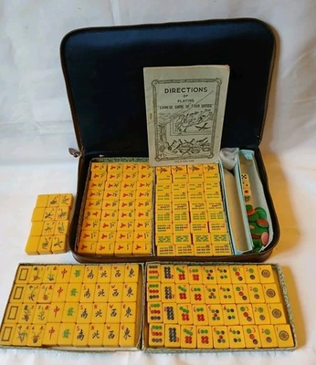 Mahjong 156 Butterscotch Bakelite Tiles Case Book NMJL Mah Jong Jongg Vintage - Image 1 of 4