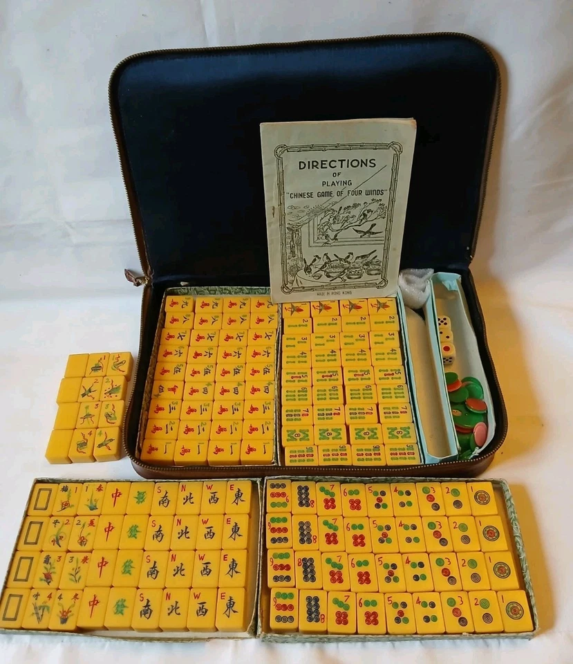Mahjong 156 Butterscotch Bakelite Tiles Case Book NMJL Mah Jong Jongg Vintage - Image 1 of 4