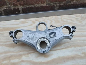 ♻️S♻️ HONDA CBR125R 2004 - 2006 Upper Fork Yoke ♻️ - Picture 1 of 11