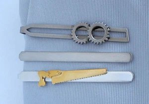 3 Krawattennadeln KLammern Säge Zahnrad dezent 2. Wahl 10T8 - Bild 1 von 4