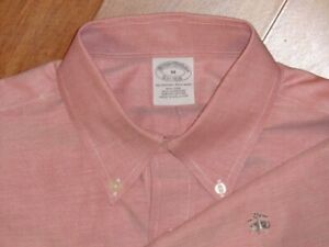 MEN BROOKS BROTHERS NON IRON TRADITIONAL FIT BUTTON FRONT SHIRT MEDIUM