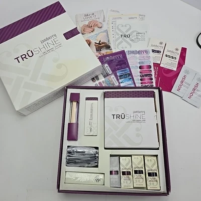 Jamberry TruShine Sistema de Esmalte en Gel Lámpara de Curado LED y Juego de Aplicación Completo Foto 1 de 4