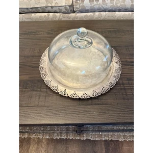 Silver-Toned Serving Tray with Glass Dome – Cake Dome - Picture 1 of 10